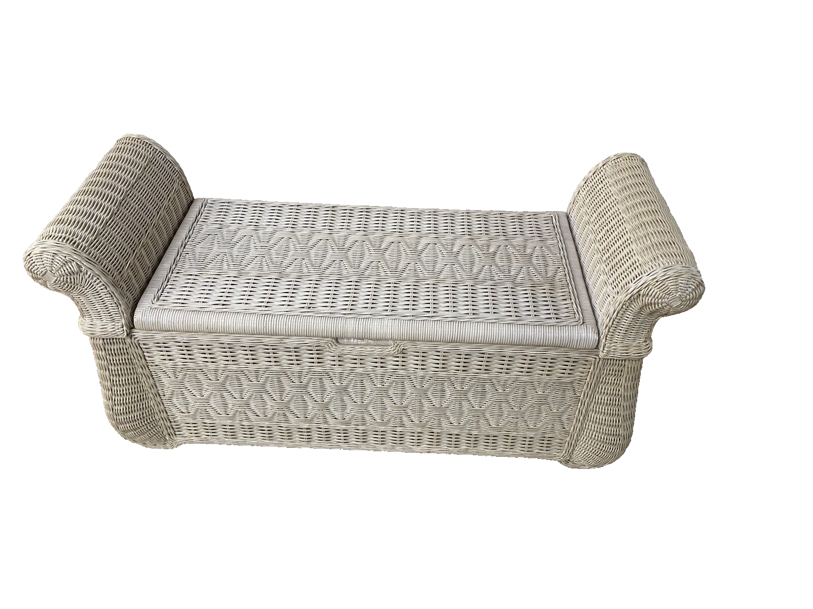 65532 Wicker Blanket Chest Storage Cabinet PIER 1 ??