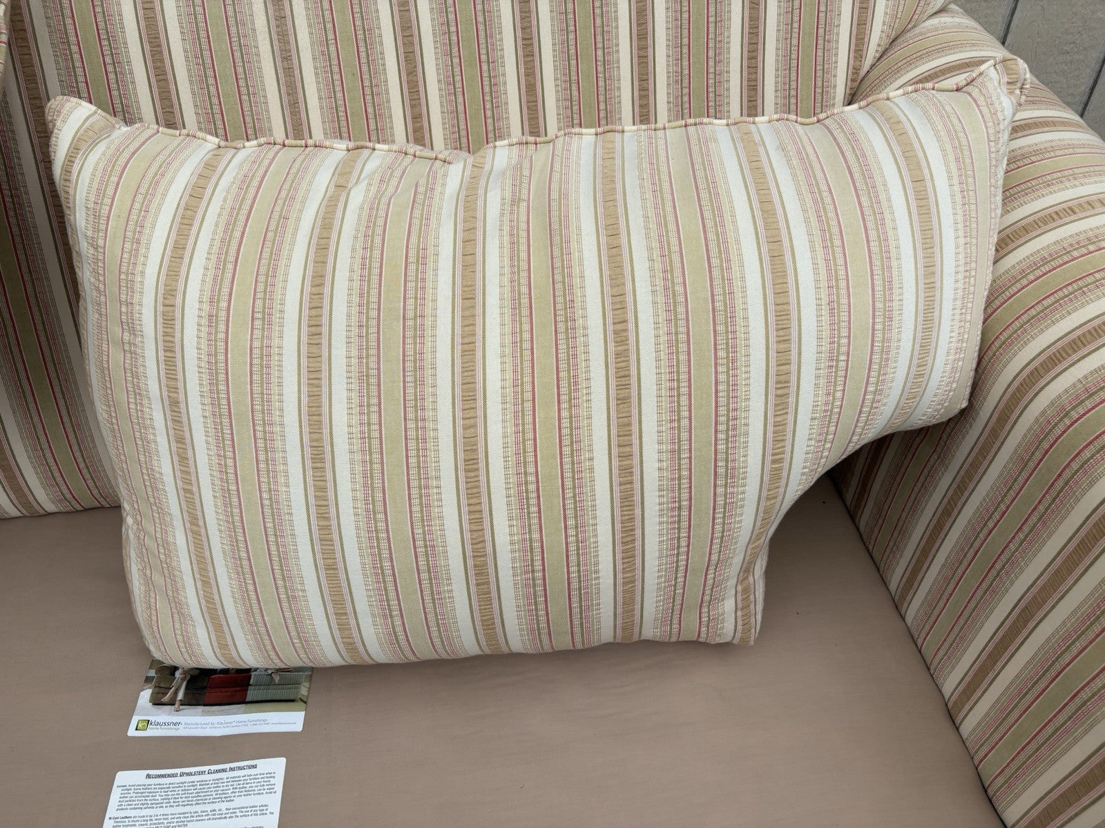 66861 + 66862 :   PAIR KLAUSSNER Furniture Loveseat Sofa Chairs Very COMFORTABLE