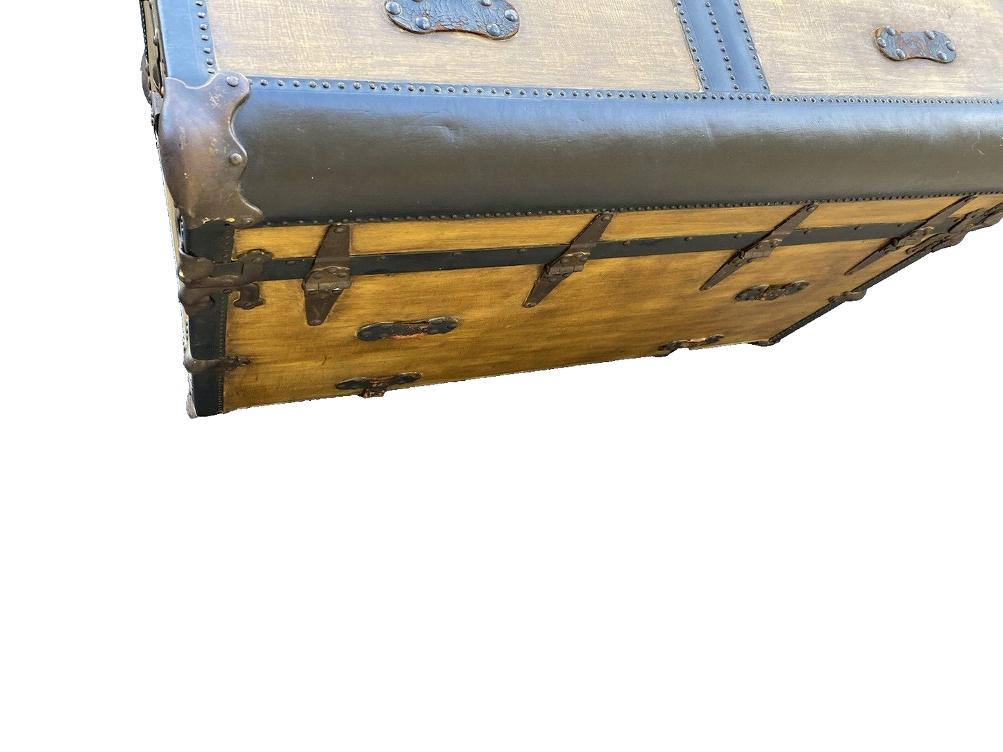 65593 Large Vintage Storage Blanket Hope Chest Trunk