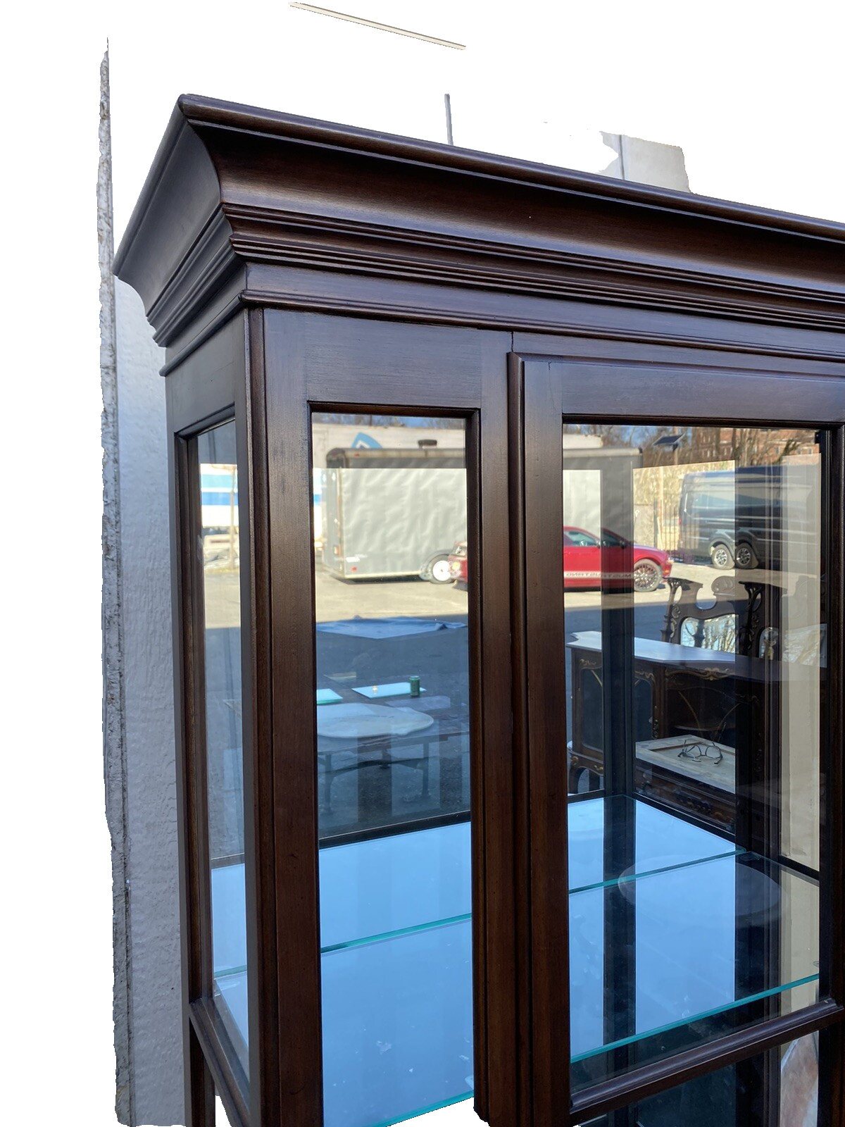 BN 03: Curio China cabinet