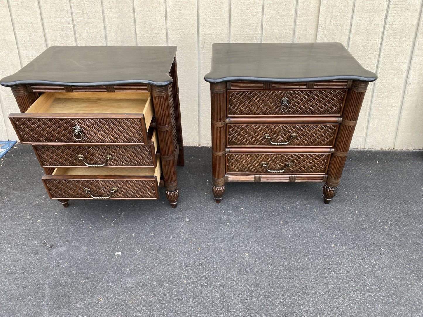 66651   Pair LEXINGTON Furniture Nightstand End Table Stand s