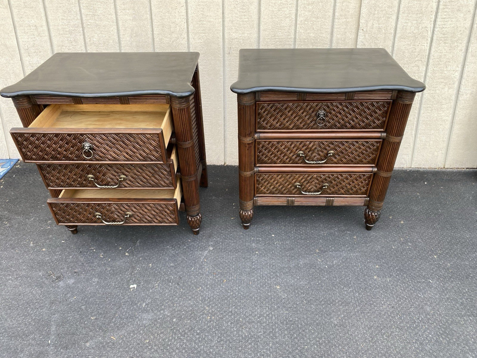 66651   Pair LEXINGTON Furniture Nightstand End Table Stand s