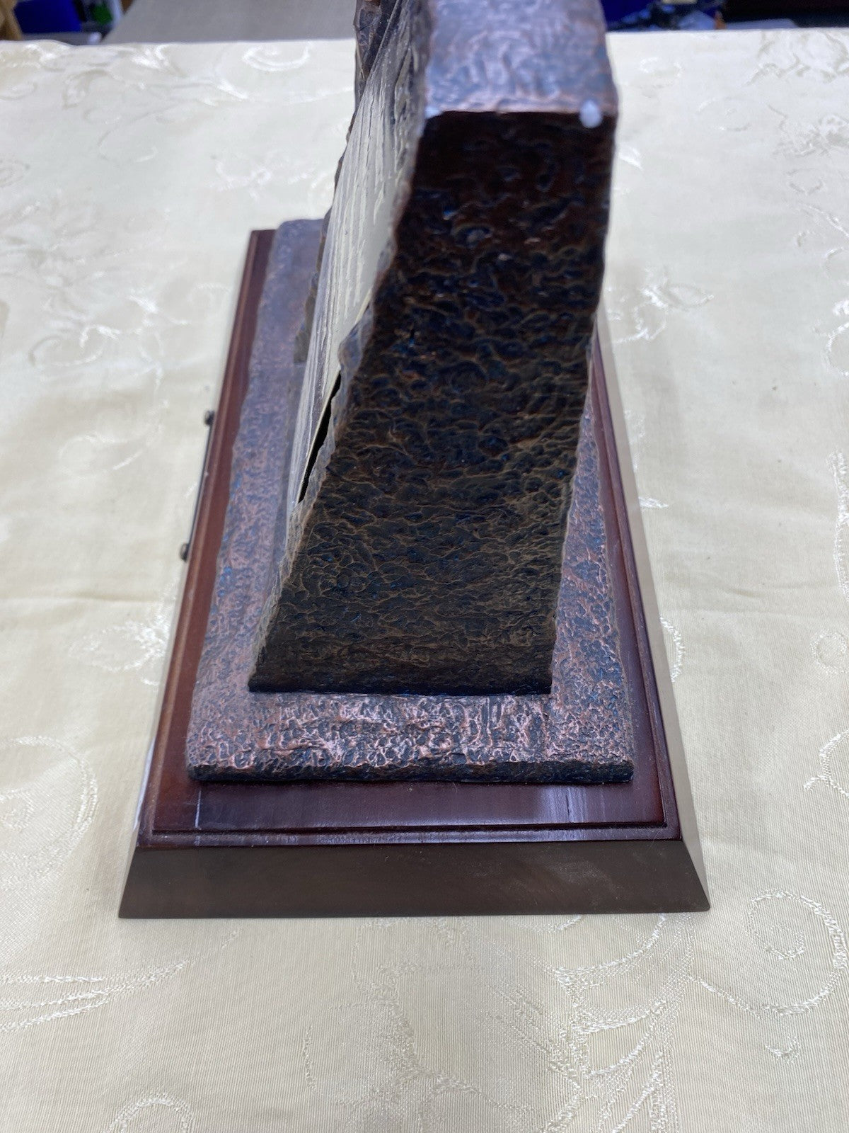 ES : Bill of Rights N R A 2010 SIZE  12" x 7" x 11"H