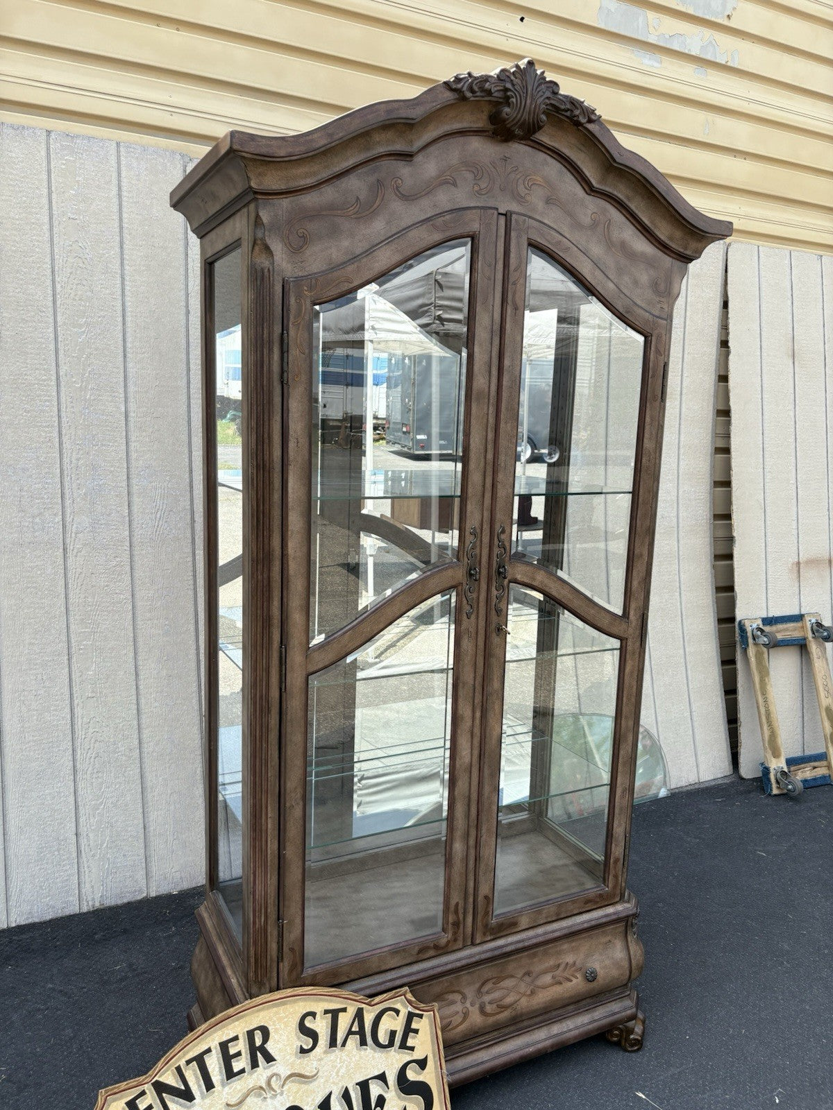 66922  HOWARD MILLER Decorator EMERSON  Curio China Cabinet