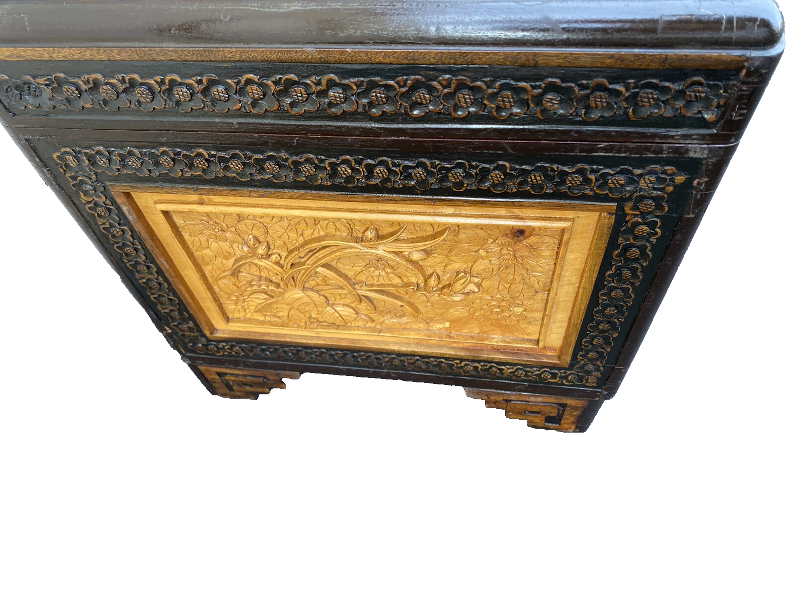 66158    Oriental Blanket Chest Storage Cabinet