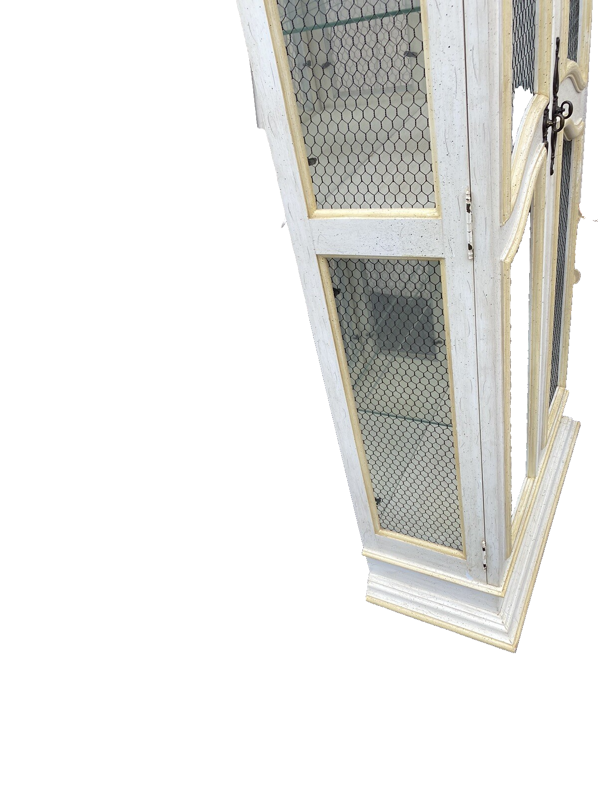 65352   Decorator Curio Cabinet HEKMAN French Regency  ???