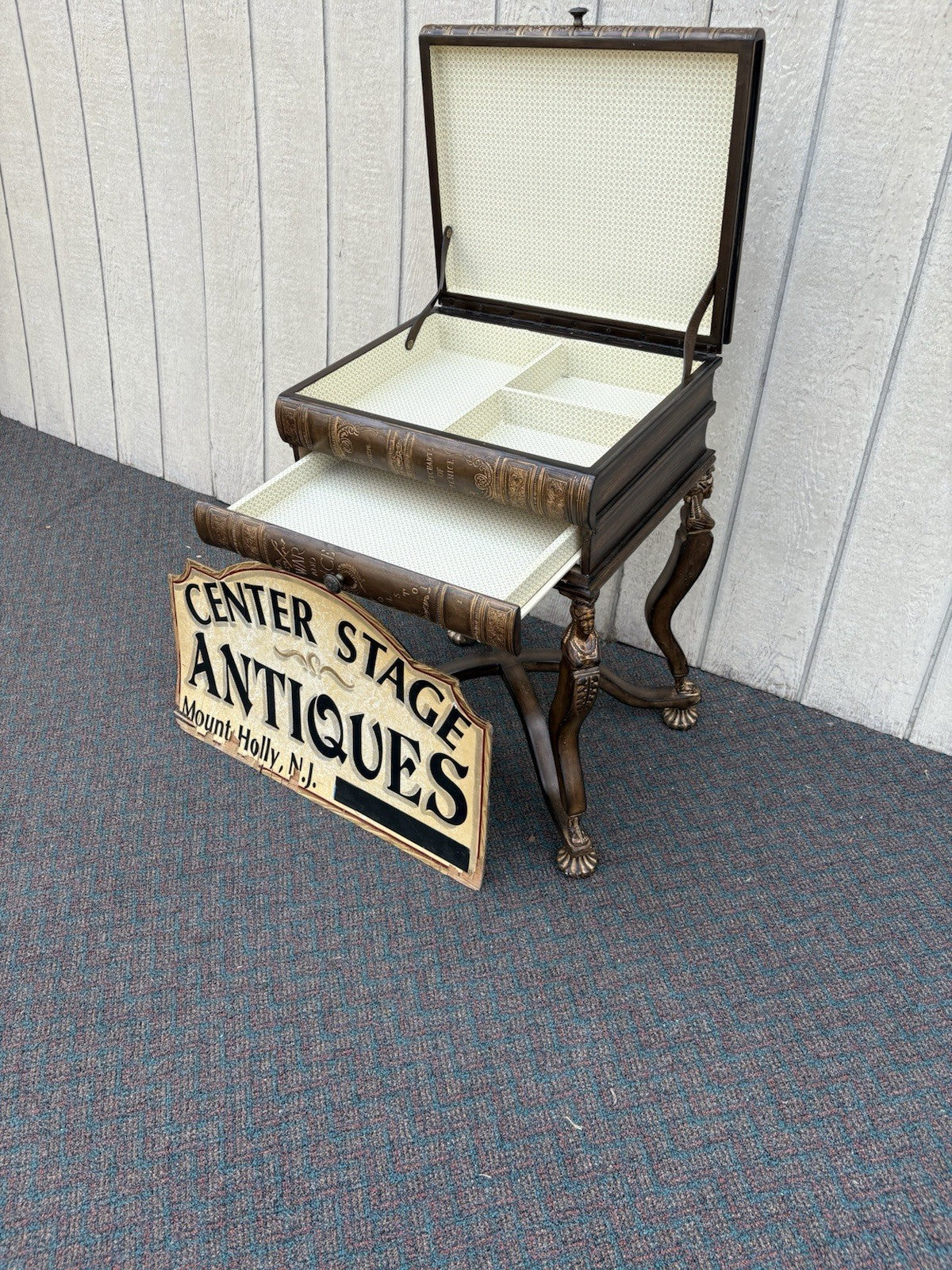 66913   MAITLAND SMITH ?? Book Lamp Table Stand