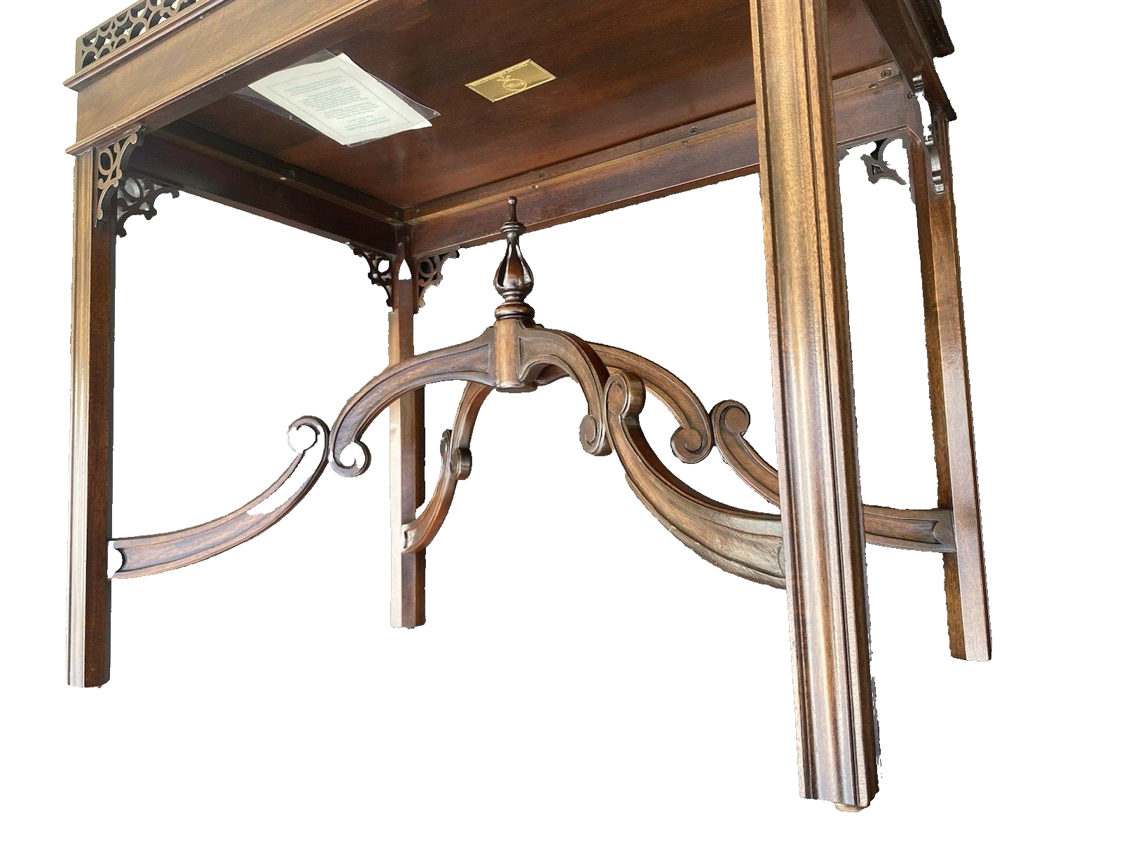 65698  SUTTON CENTURY  Reproductions  CROWN FINIAL CHINA  Mahogany Lamp Table