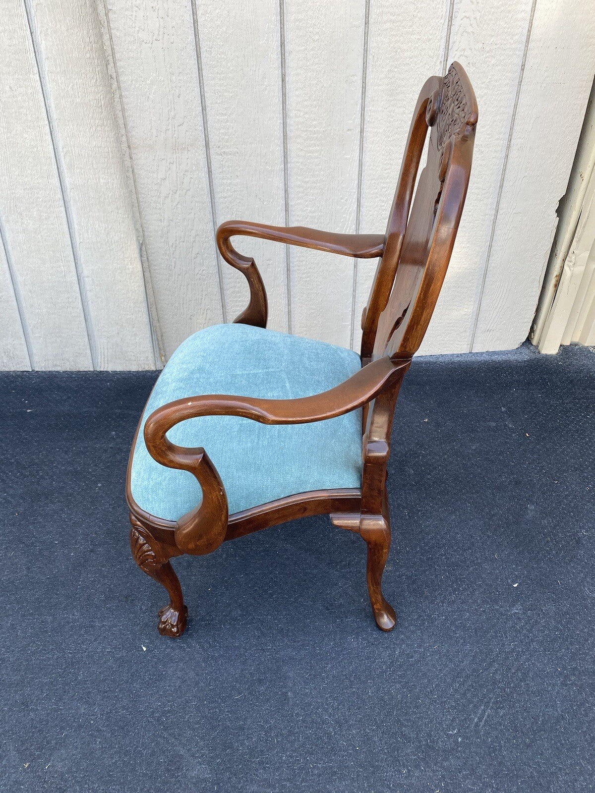 64506   Pair Burled  Mahogany Armchairs  Chair s