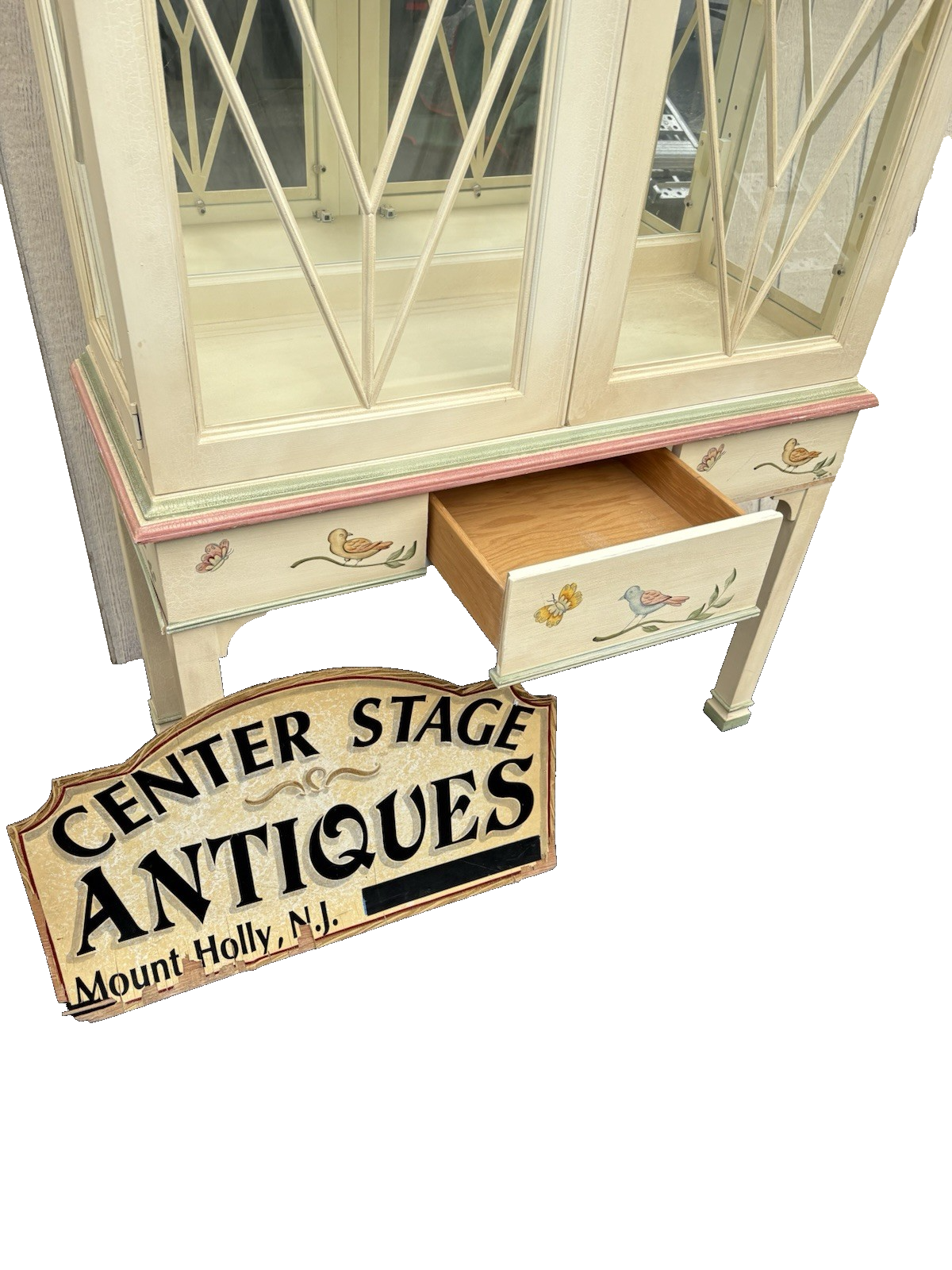 66690 Lexington Furniture  PALMER HOME COLLECTION  Curio China Cabinet Decorator