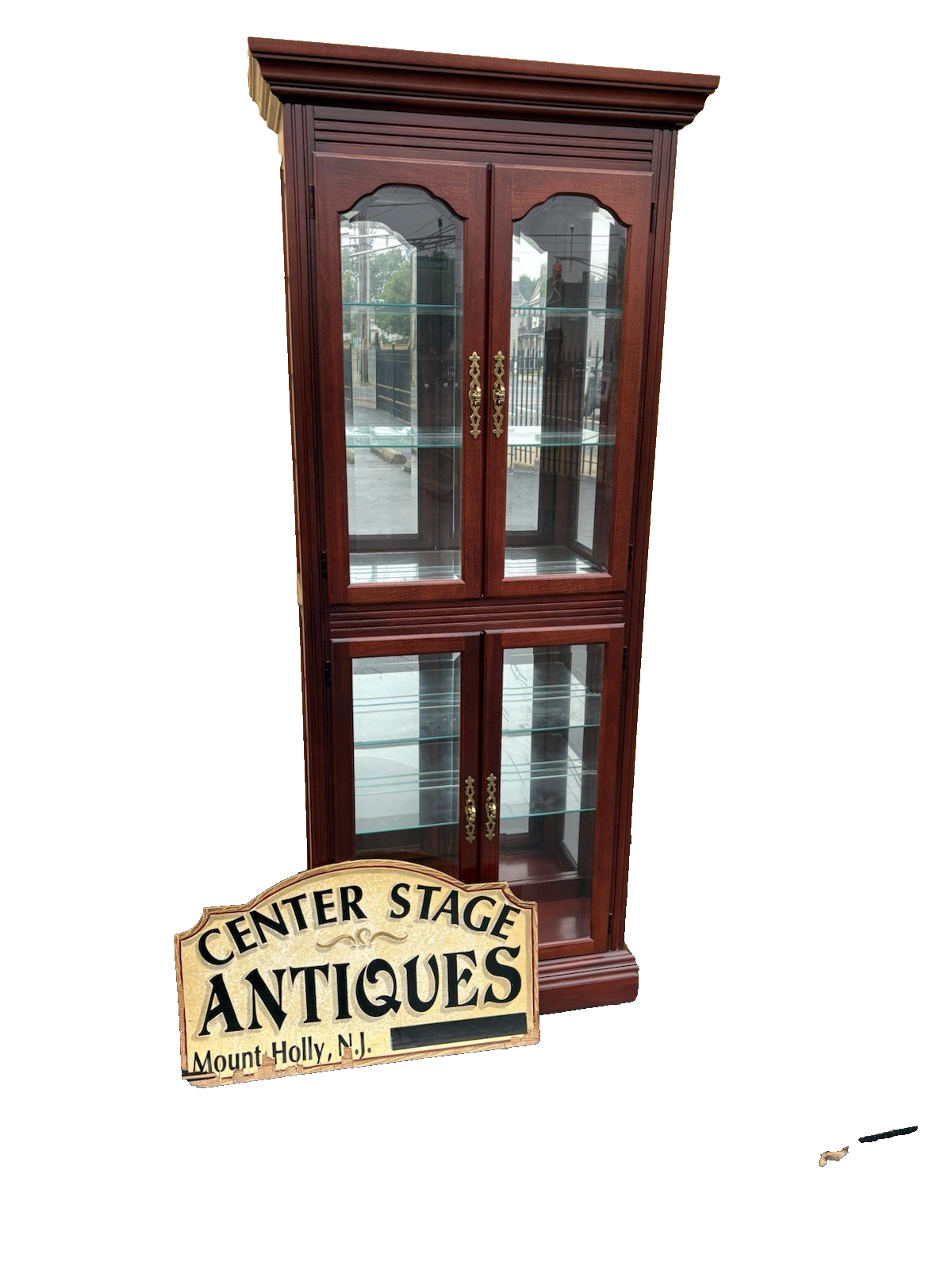 66689 Mahogany  PULASKI Furniture 4 Door Curio China Cabinet