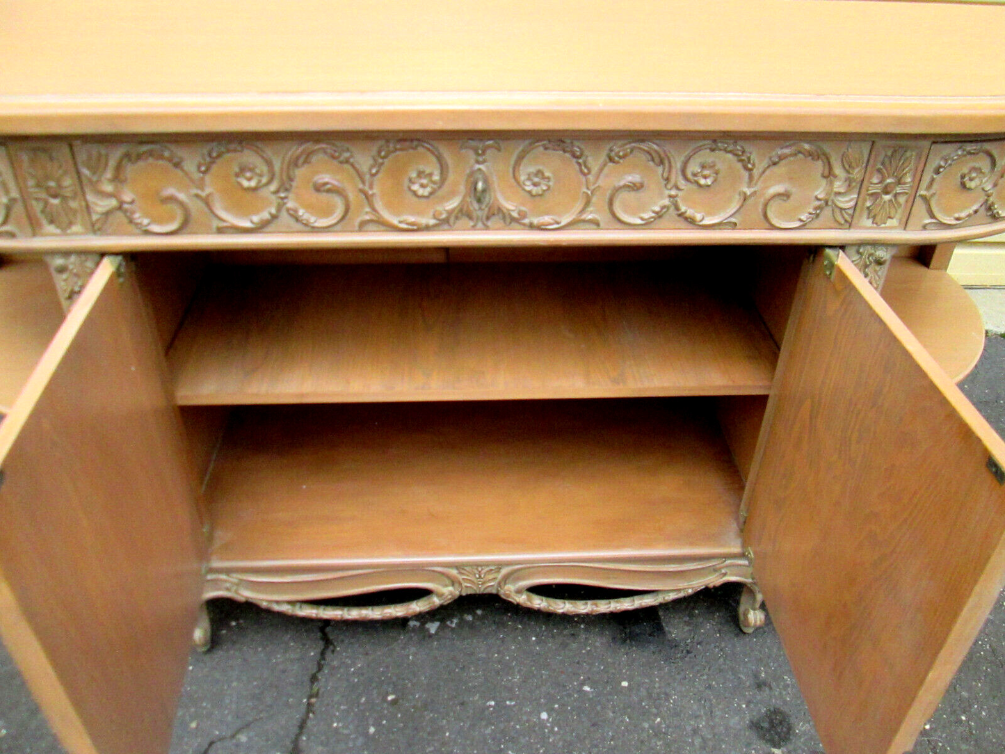 58310 ROSSI BROTHERS CUSTOM CABINET MAKERS PHILADELPHIA CARVED SERVER CABINET