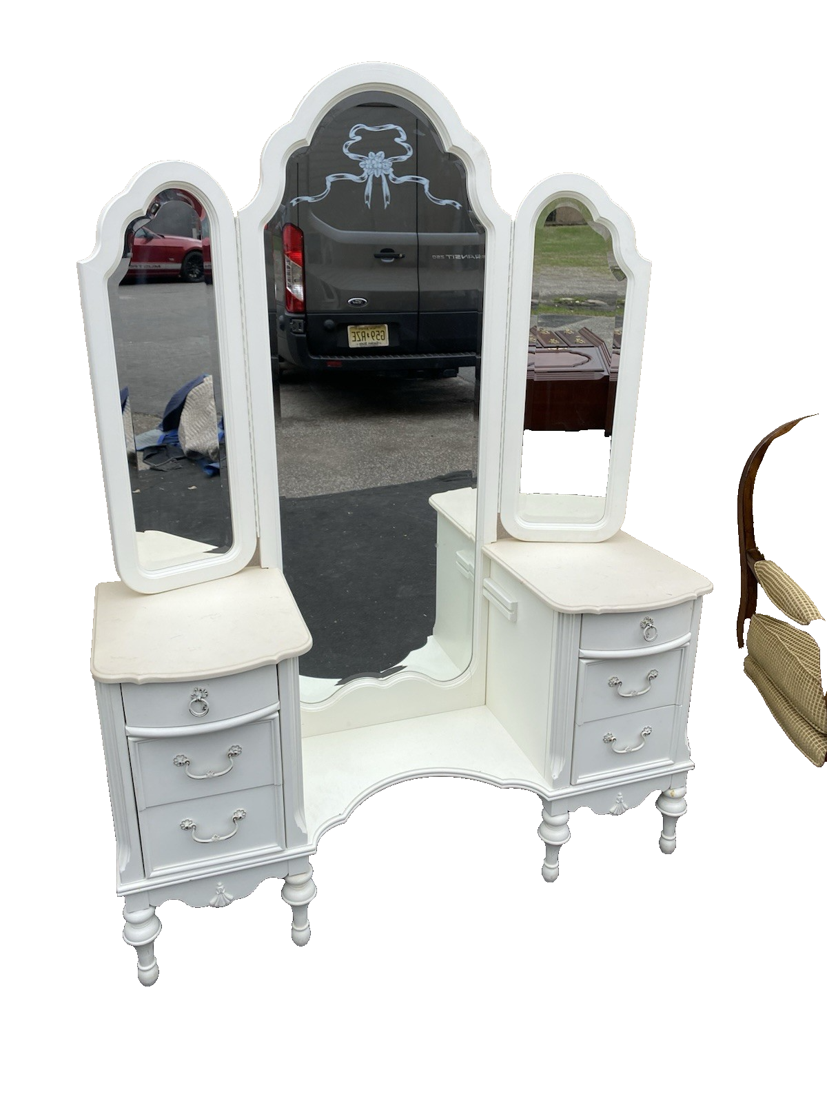 66535 Lexington Furniture Vanity Desk with Etched Glass Tri-Fold Mirror