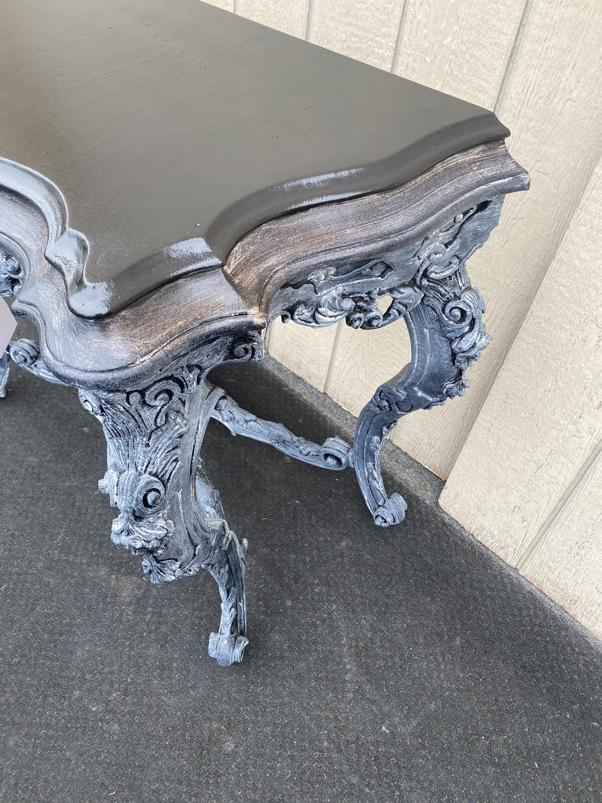 65115    Decorator Hand Carved Console Table Stand