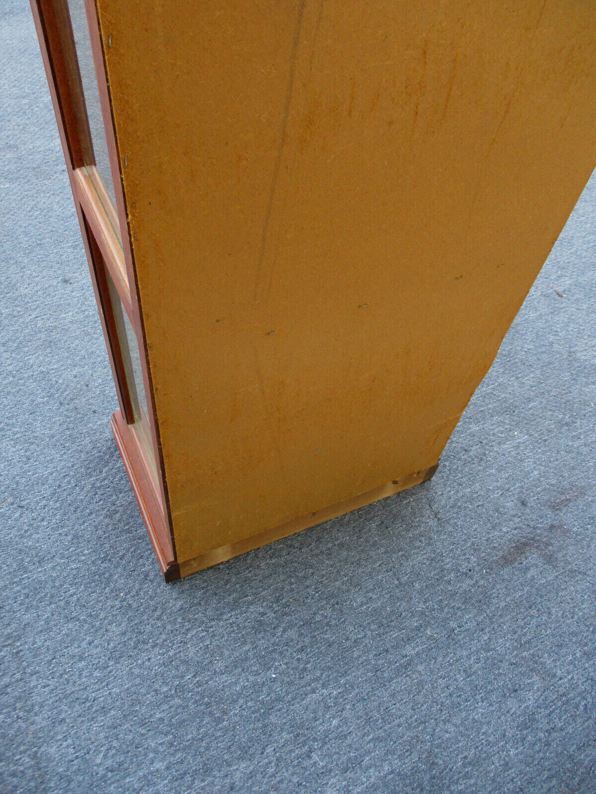 62955   Pulaski Oak Curio China Display Cabinet Etergie