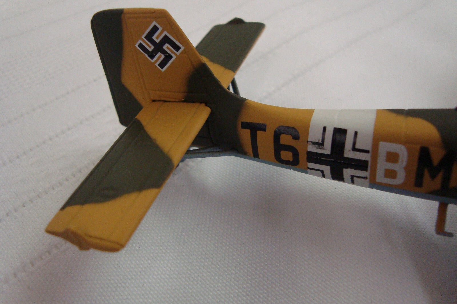 ES14 - Corgi LUFTWAFFE Junkers JU  87B 2 STUKA T6  BM Airplane Plane Scale 1/72