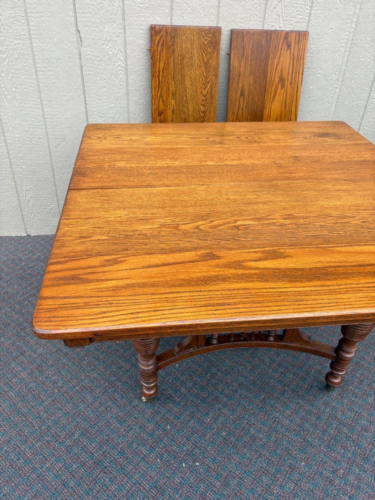 67627 Victorian Oak Dining Table with Turned Legs and Leaves