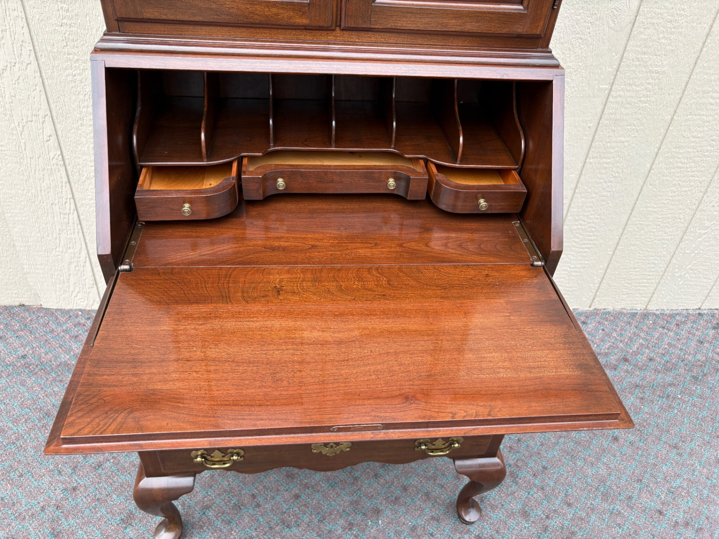 Ethan Allen Queen Anne Style Secretary Desk with Hutch Cabinet