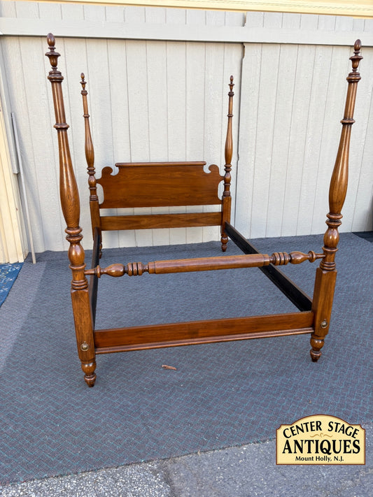 68168  Henkel Harris Full Size Mahogany Poster Bed, Traditional Style