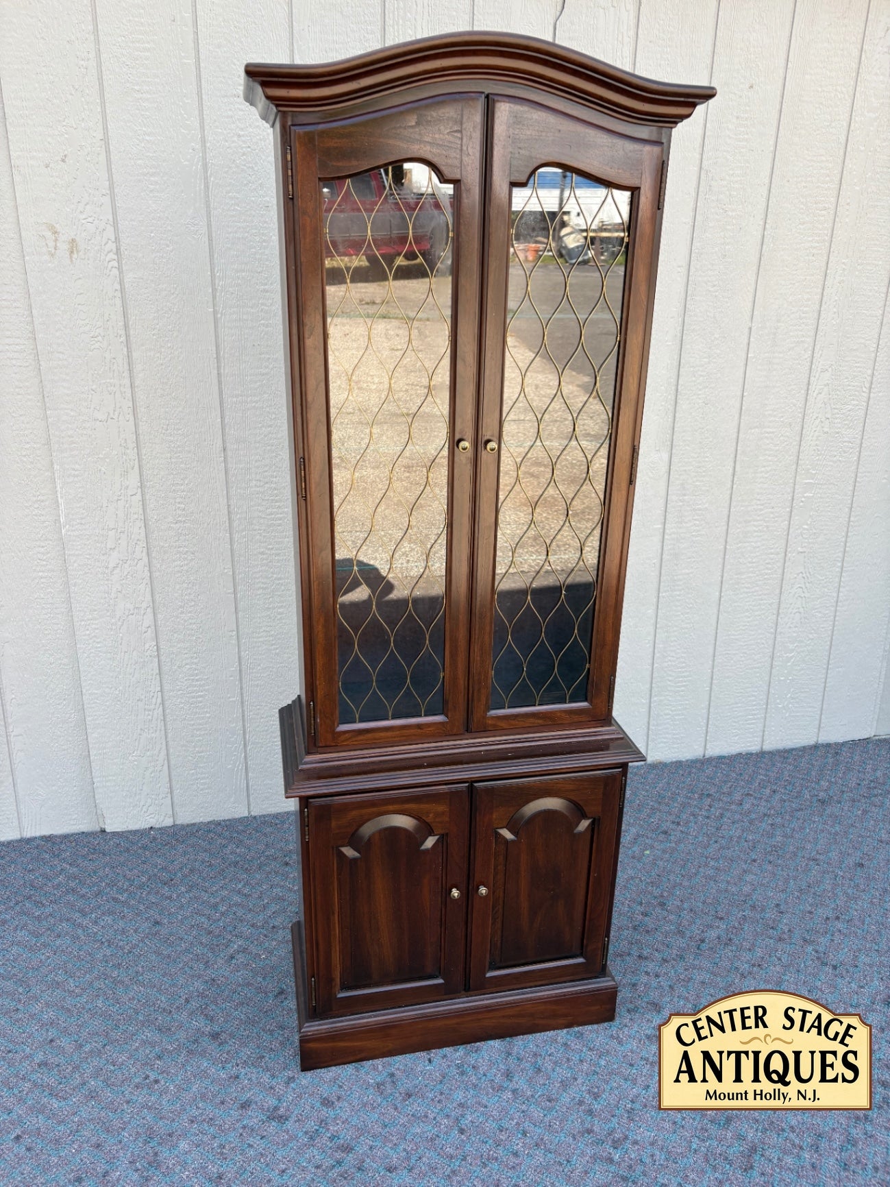 67900  Ethan Allen Traditional Mahogany Curio Cabinet with Glass Doors