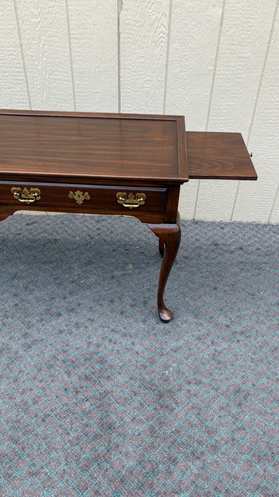 68070 Harden Queen Anne Mahogany Library Table with Pull-Out Extensions