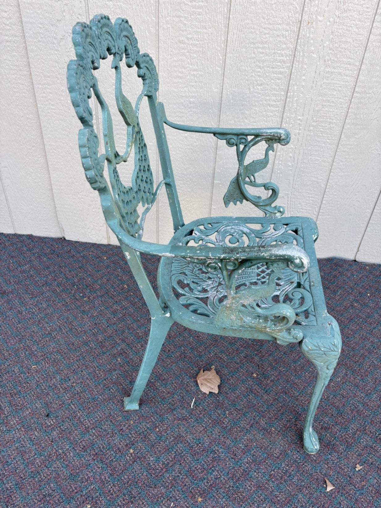 67939 Vintage 4-Piece Cast Iron Peacock Patio Set with Table and Chairs