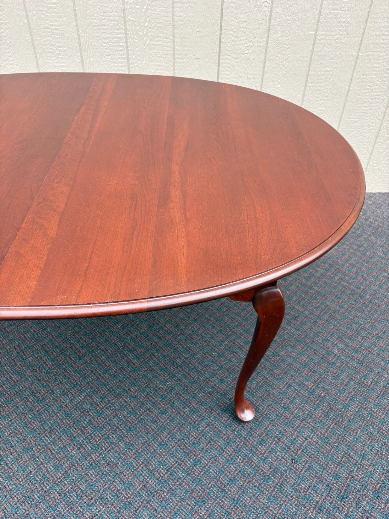 67536 Hitchcock Queen Anne Style Dining Table with 3 Leaves TOP 94" x 42"