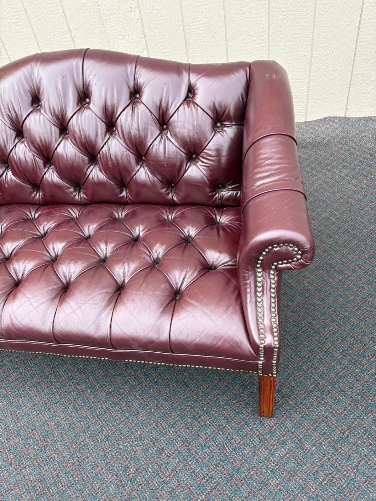67506  Classic Chesterfield Tufted Leather Loveseat with Nailhead Trim
