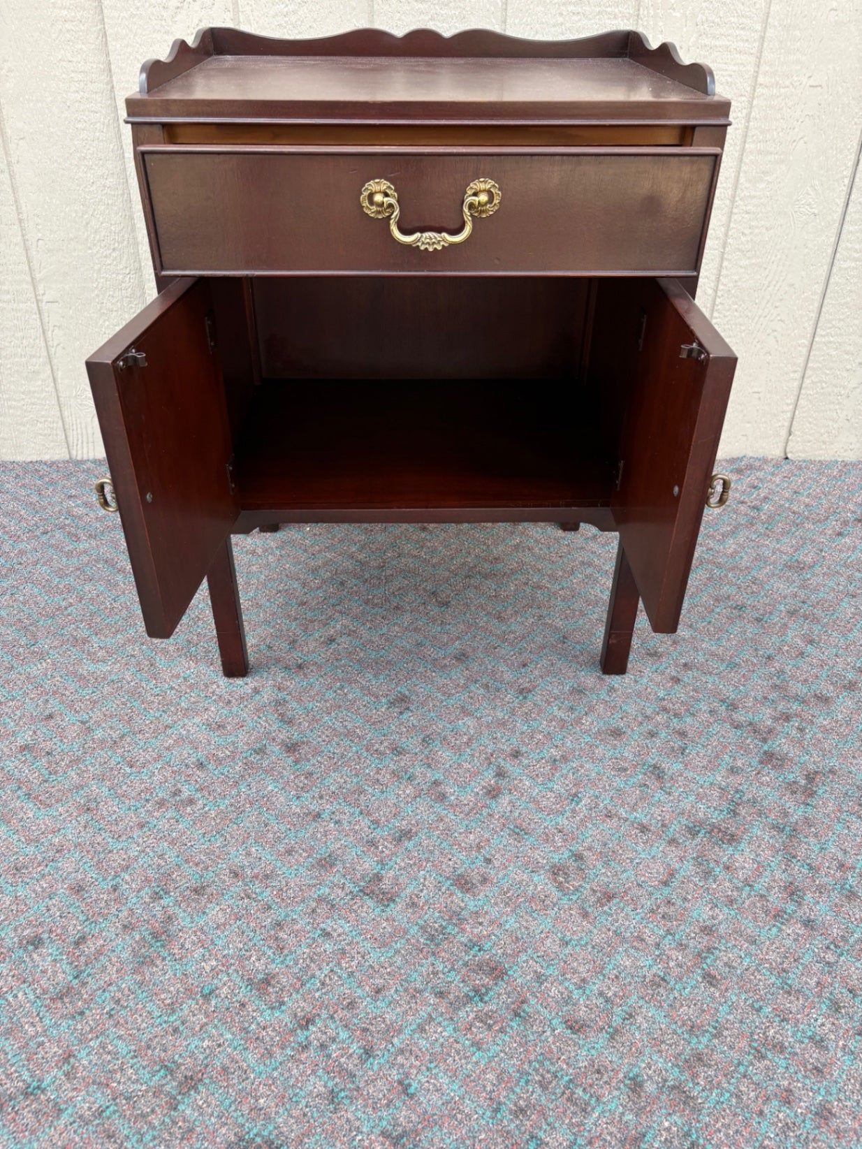67930 Drexel Traditional Mahogany Nightstand with Brass Hardware
