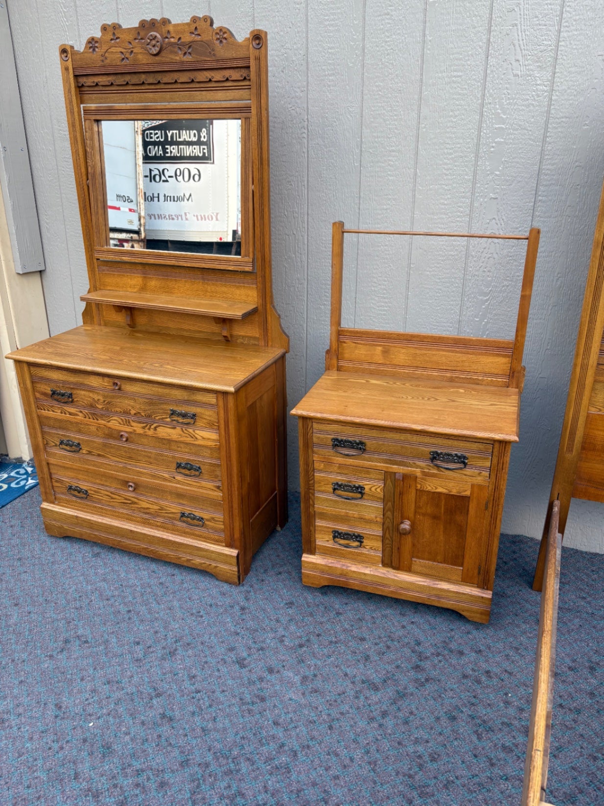 67947  Victorian Oak Bedroom Set with Full Size Bed and Dresser