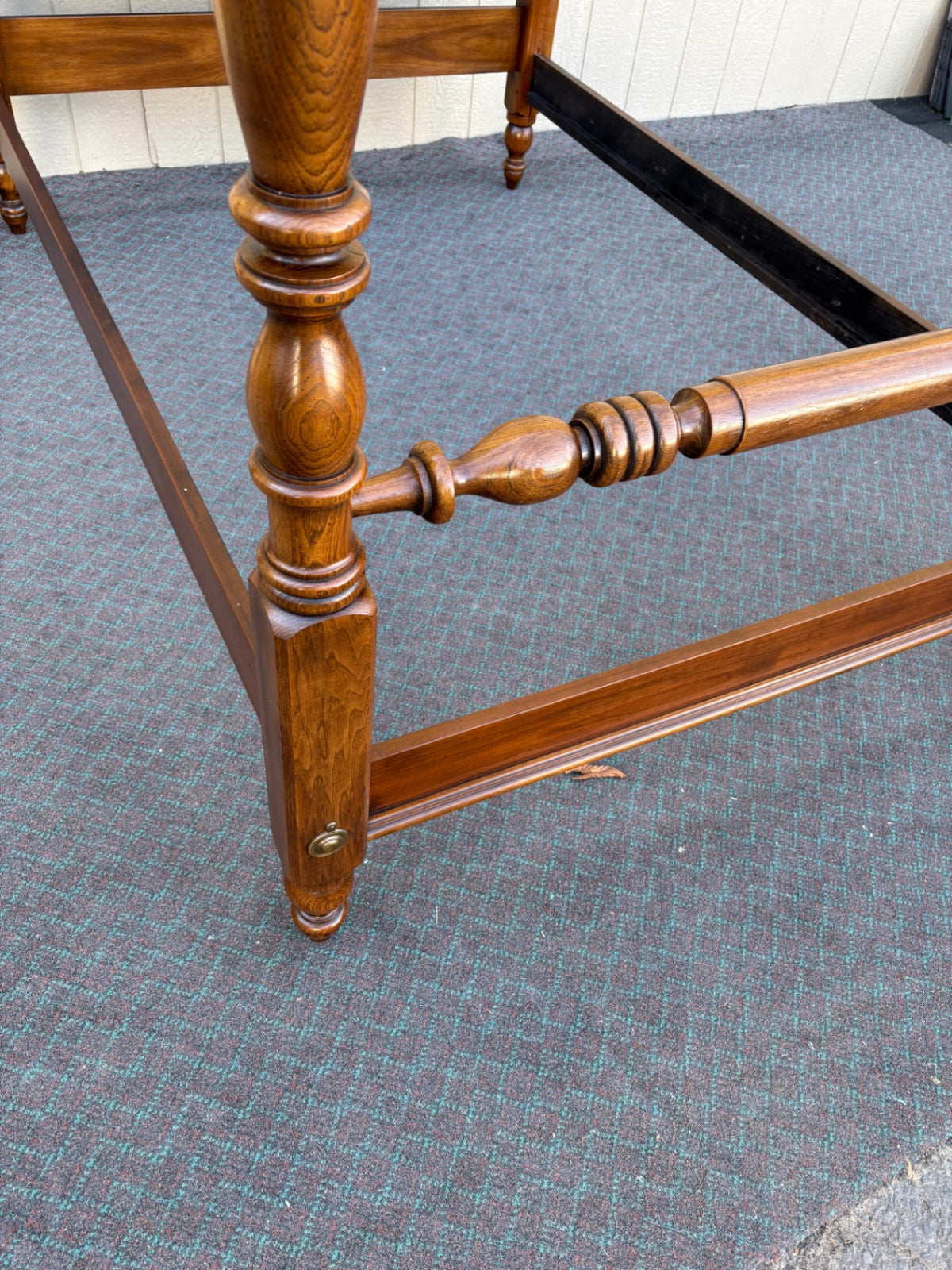 68168  Henkel Harris Full Size Mahogany Poster Bed, Traditional Style