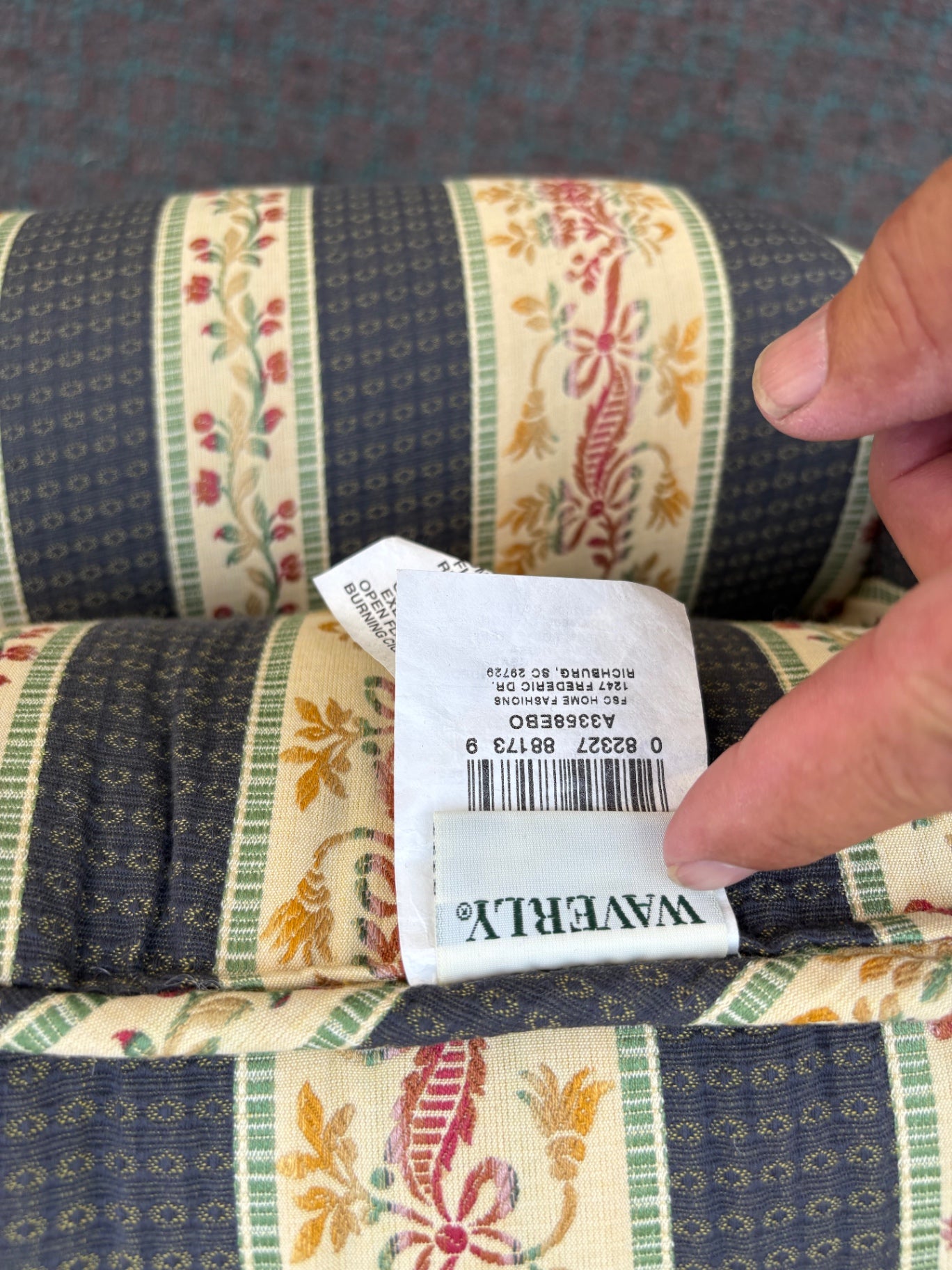 67963 Vintage Striped Upholstered Fainting Couch with Floral Accents