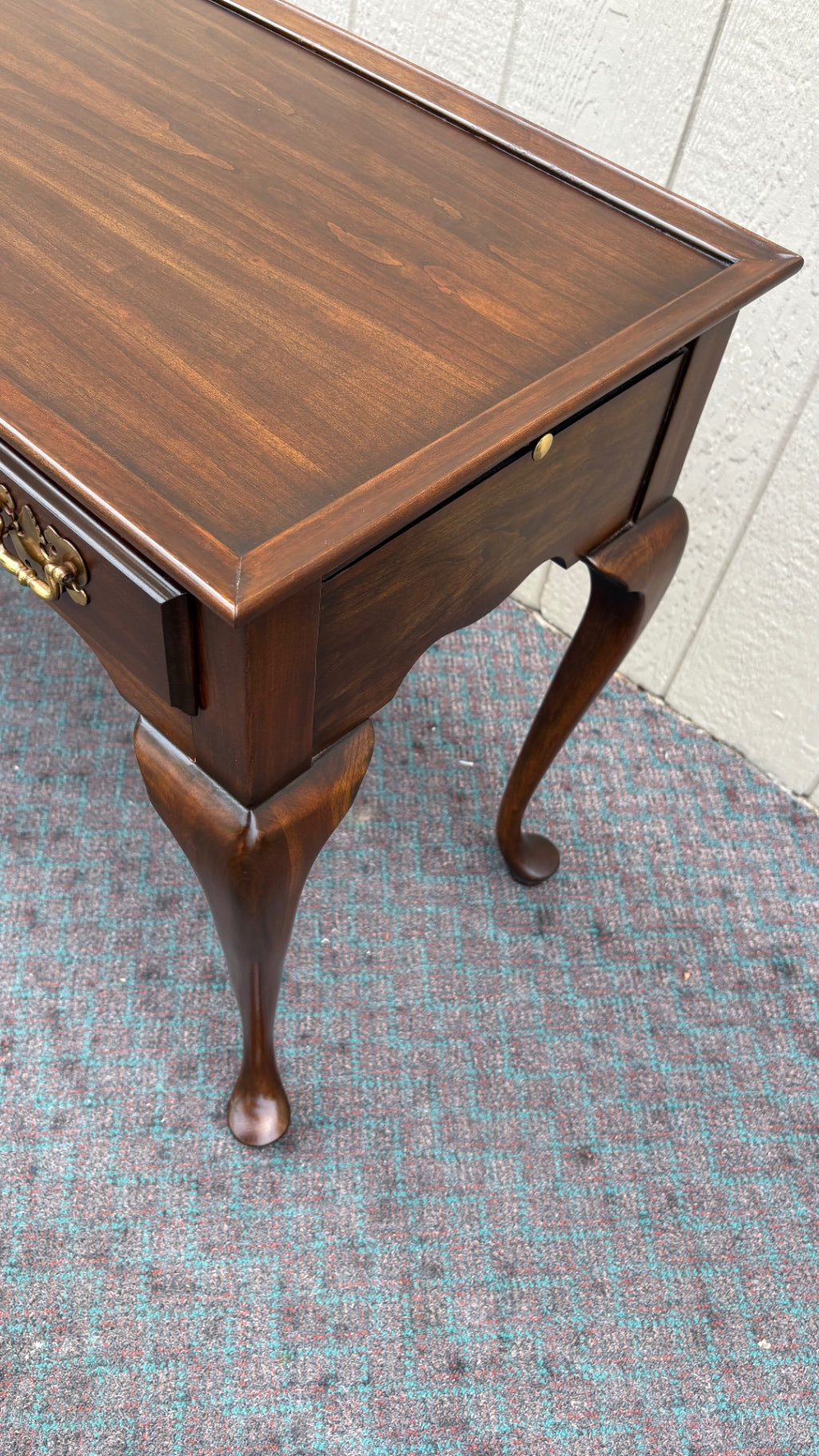 68070 Harden Queen Anne Mahogany Library Table with Pull-Out Extensions