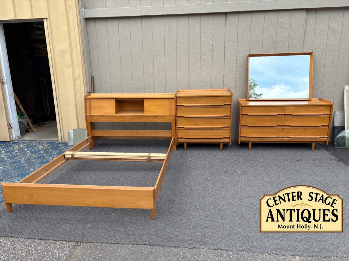 68148  Mid-Century Modern Crawford Bedroom Set with Mirror and Bed Frame