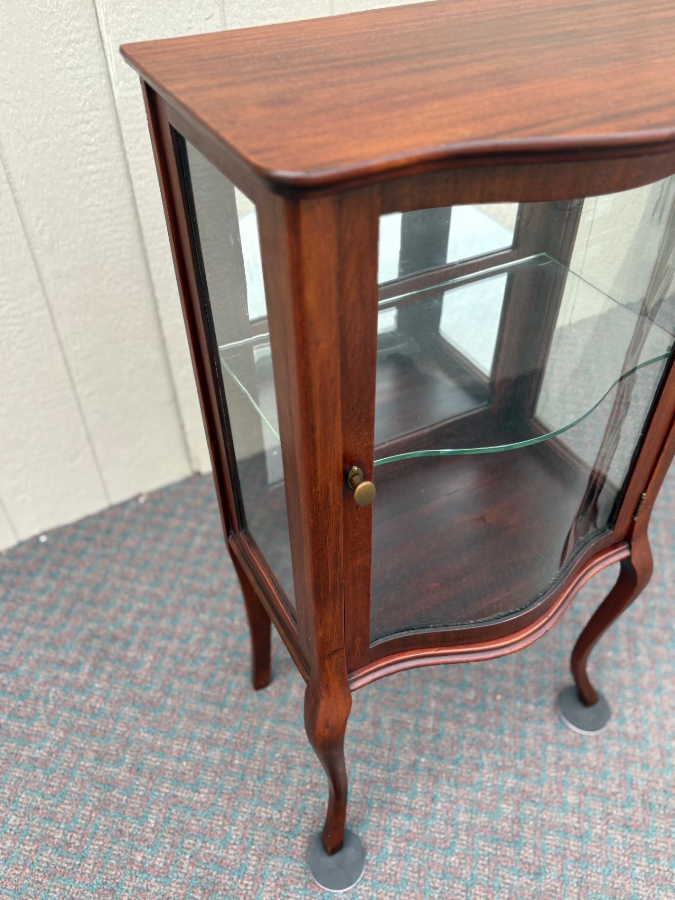 67679 Small Mahogany Curio Cabinet with Glass Shelves and Door