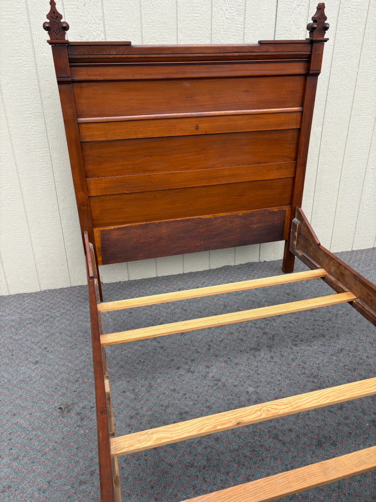 Victorian Full Size Bed with Carved Headboard and Footboard