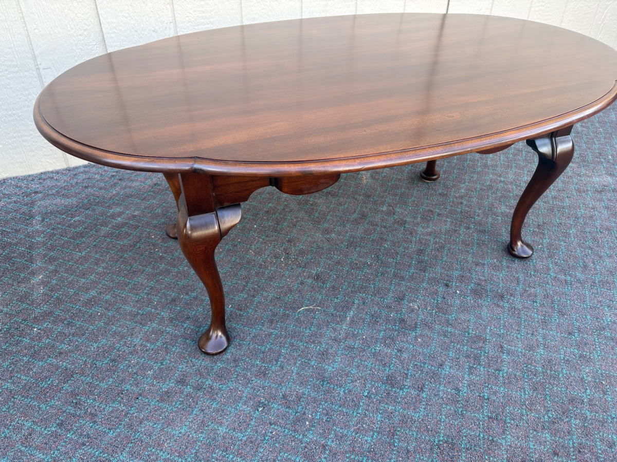 68213 Statton Cherry Queen Anne Style 3-Piece Coffee Table Set