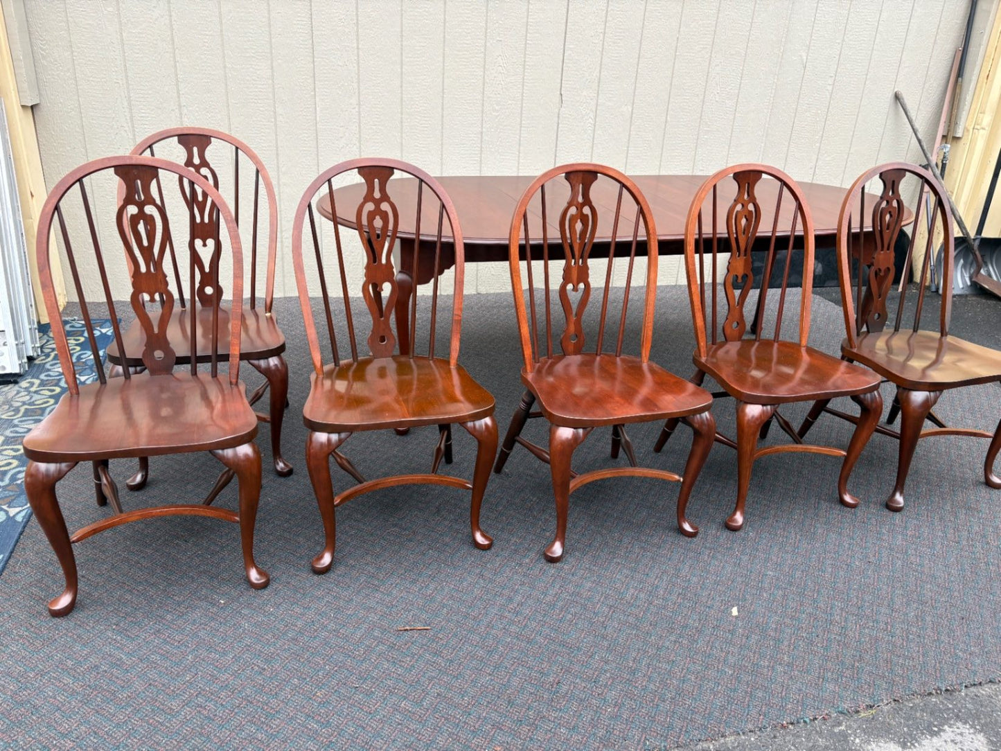 67536 Hitchcock Queen Anne Style Dining Table with 3 Leaves TOP 94" x 42"