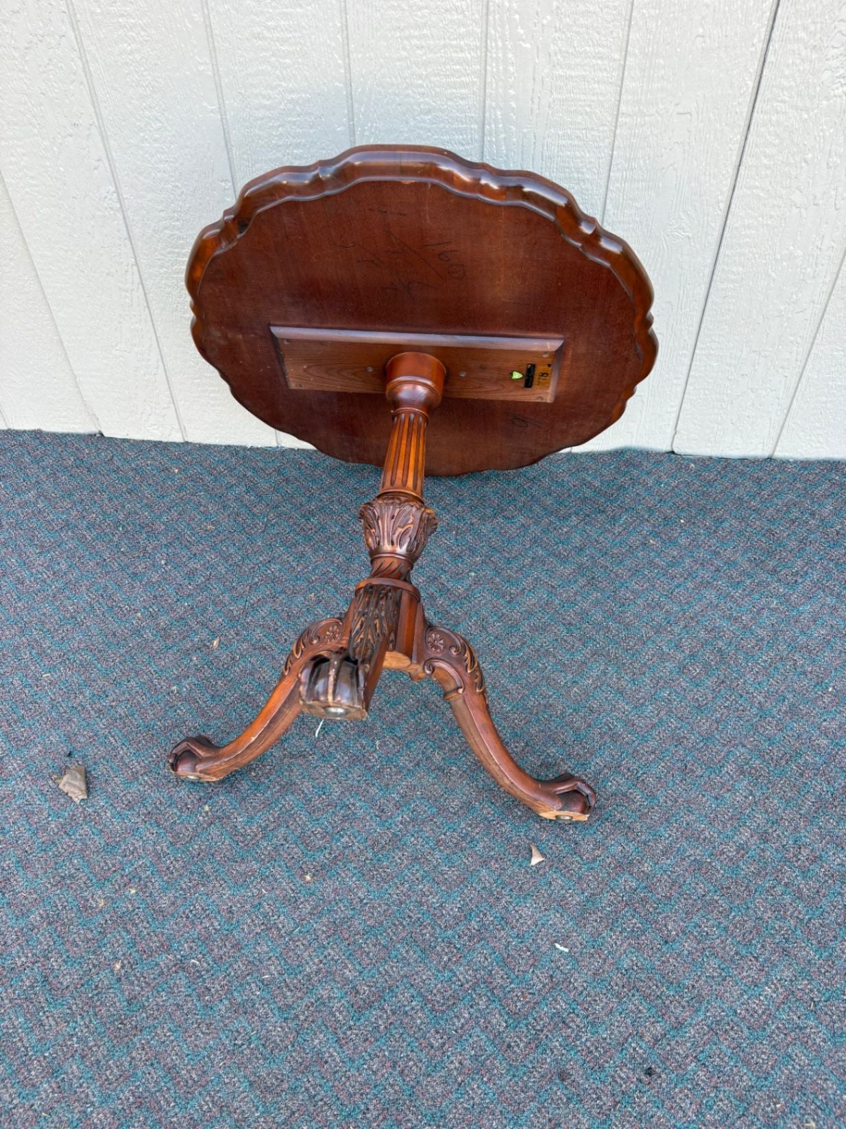 67234 Antique Chippendale Pie Crust  Table in Mahogany