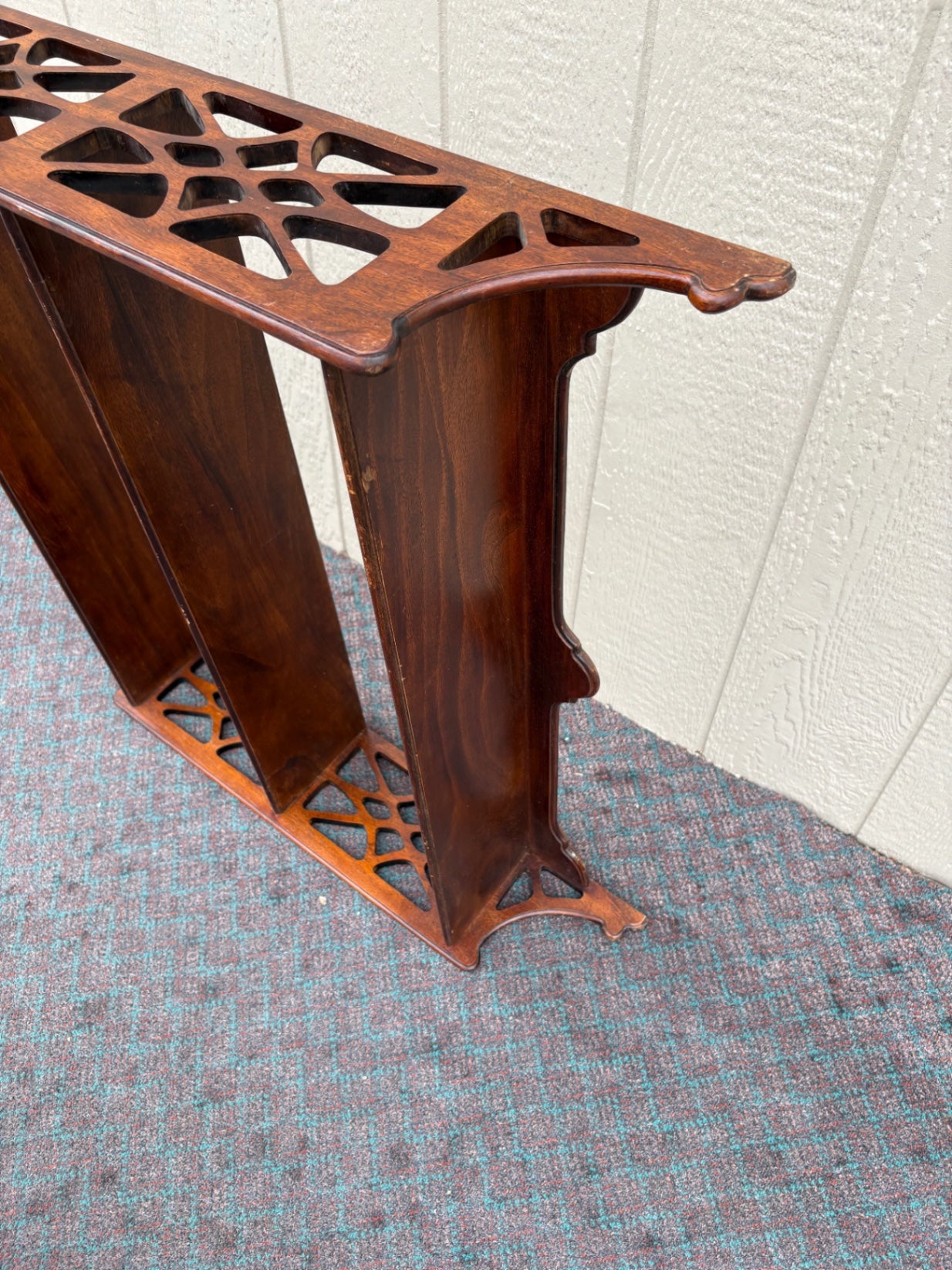 68112 Mahogany Wall Shelf with Lattice Sides and Scalloped Top
