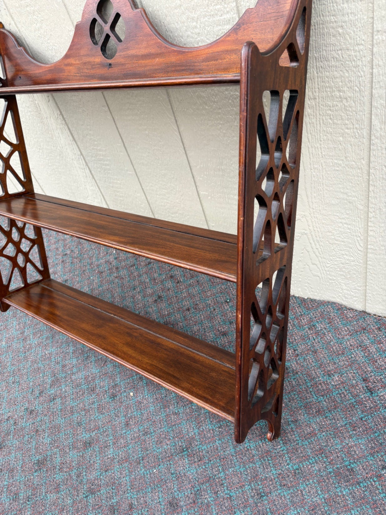 68112 Mahogany Wall Shelf with Lattice Sides and Scalloped Top