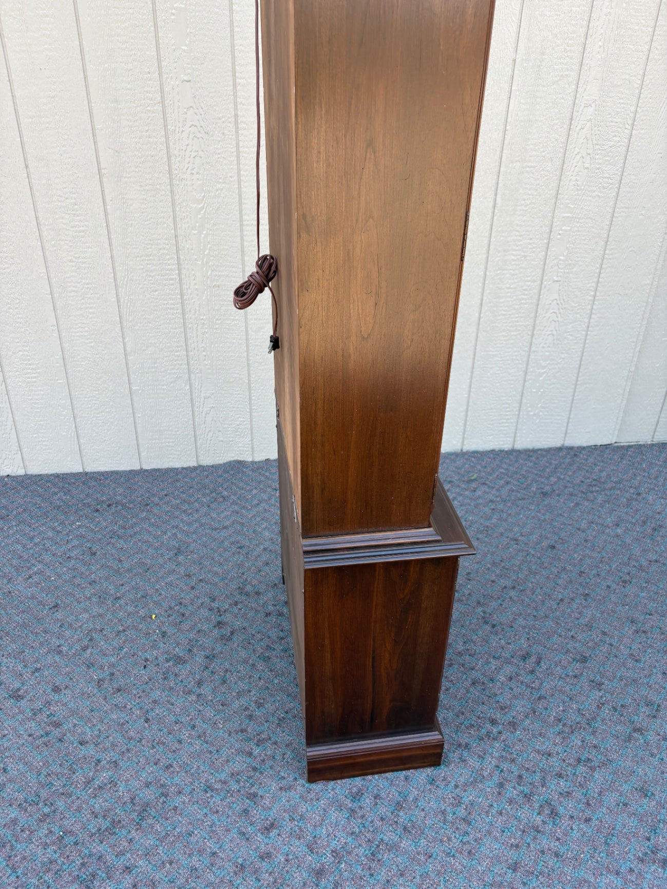 67900  Ethan Allen Traditional Mahogany Curio Cabinet with Glass Doors