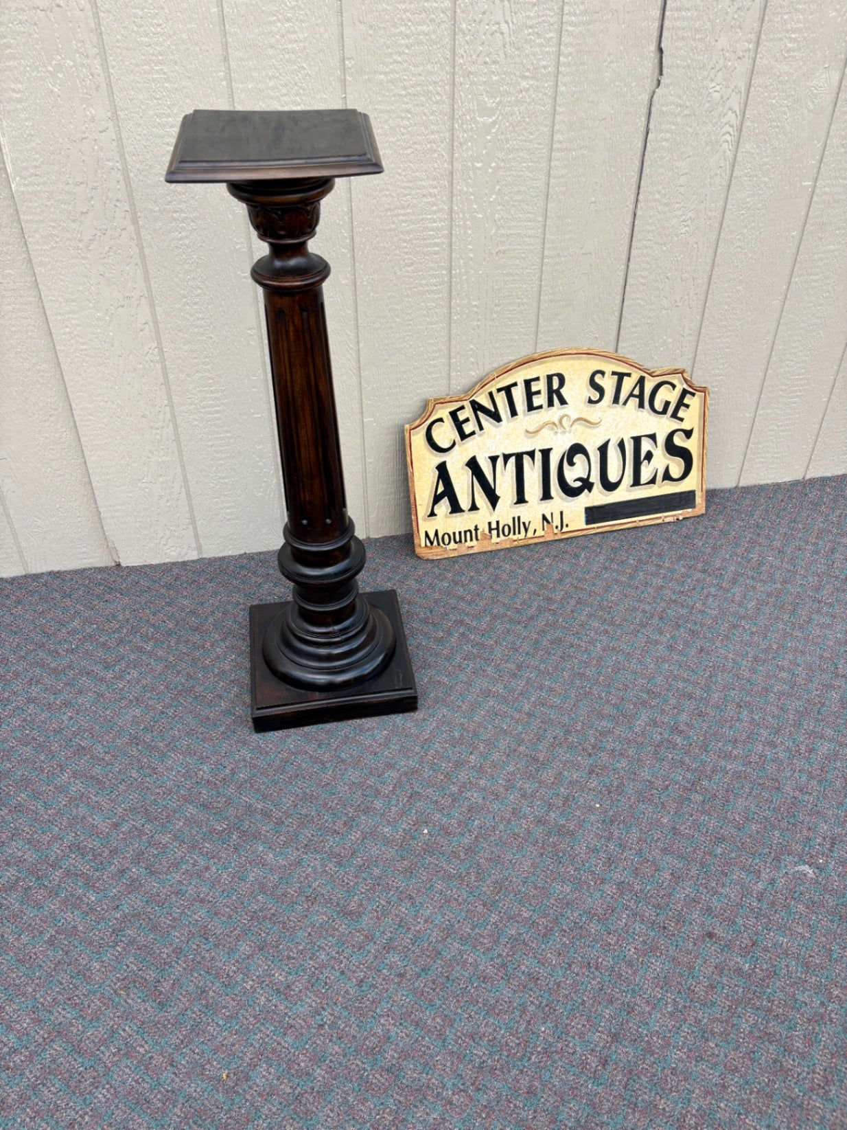 67817  Victorian Style Mahogany Pedestal Stand with Fluted Column