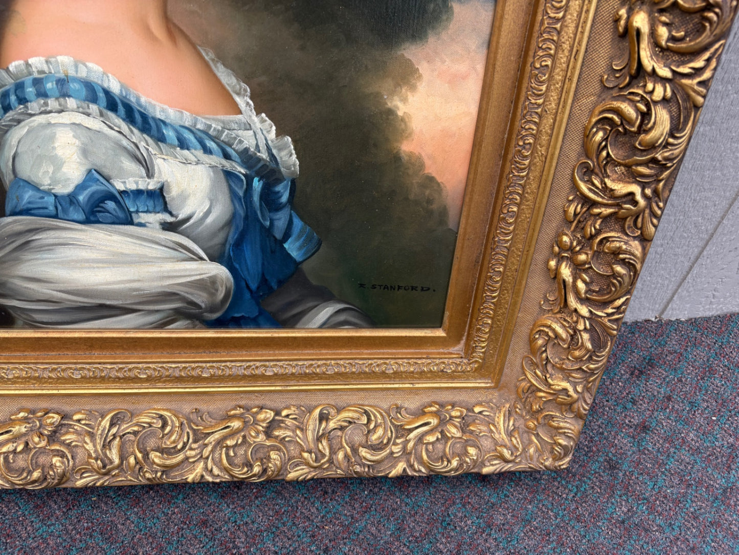 68040 Elegant Victorian Portrait of a Woman in Ornate Gilded Frame