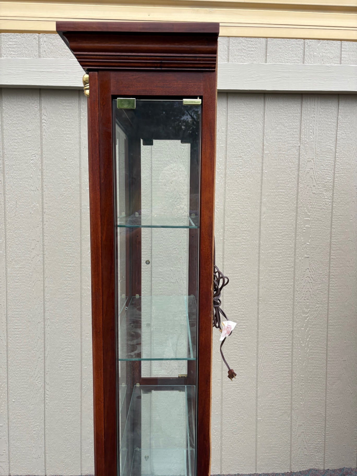 67957 Elegant Pair of Pulaski Curio Cabinets with Glass Shelves