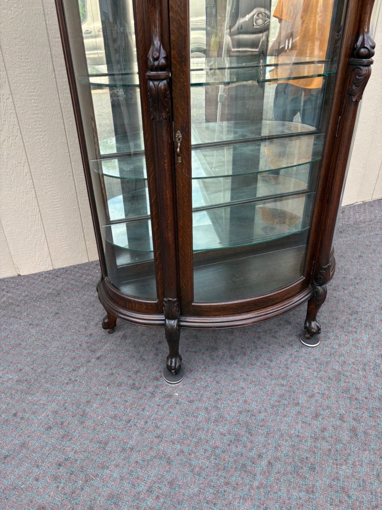 67971 Antique Curved Glass Oak China Cabinet with Lion Carvings