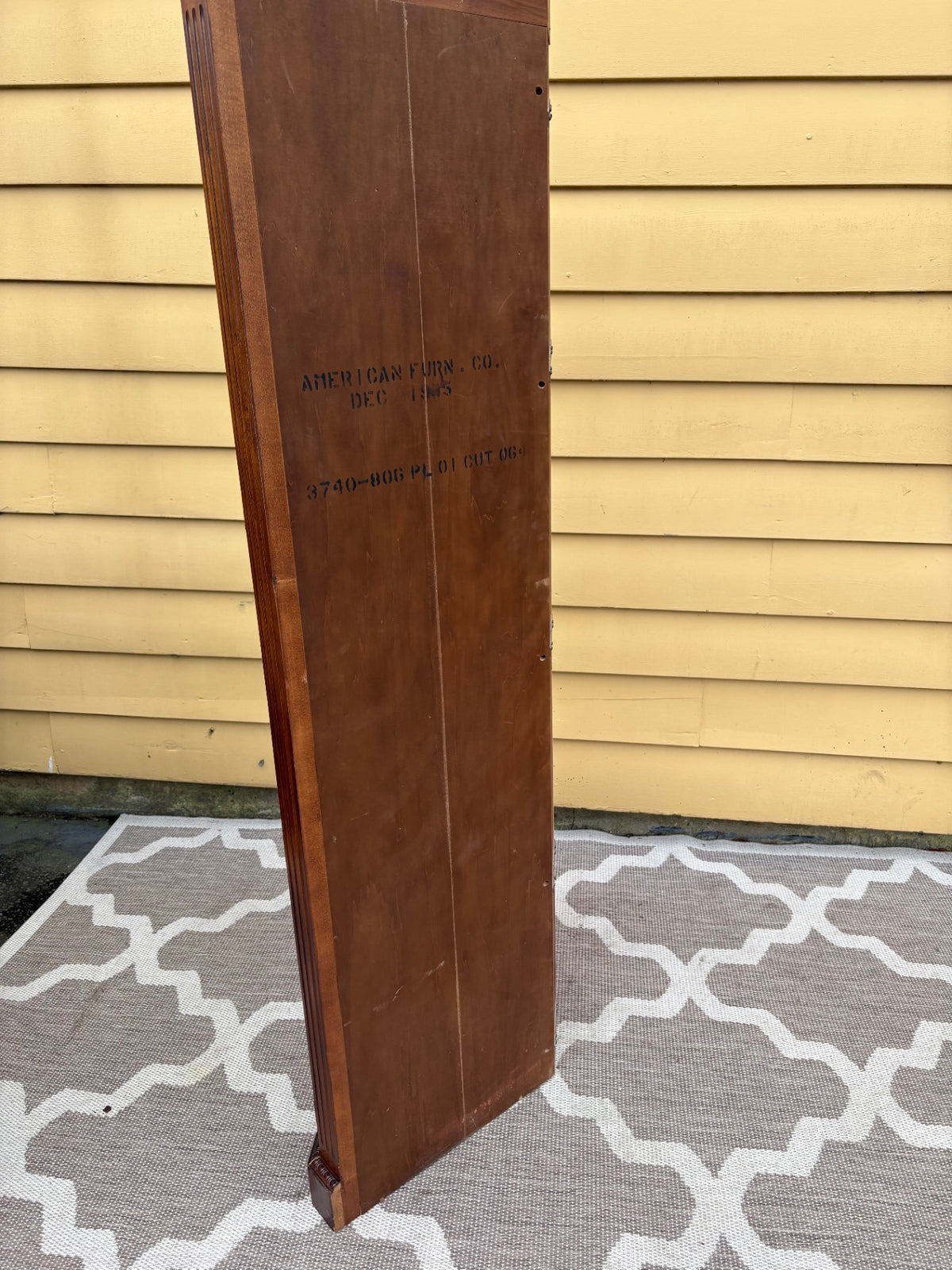 68207 AMERICAN Furniture Beveled Glass Corner Curio Cabinet