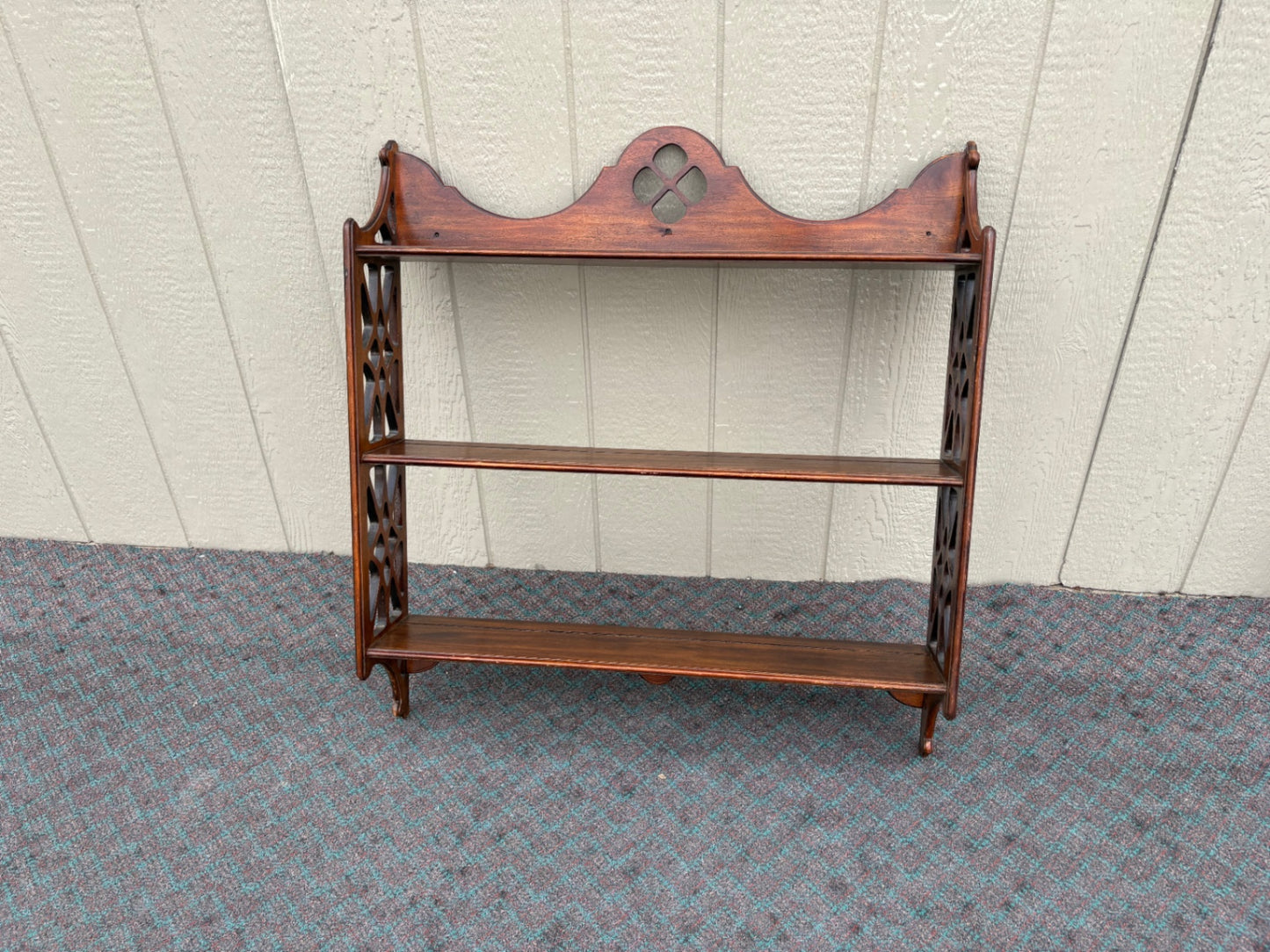 68112 Mahogany Wall Shelf with Lattice Sides and Scalloped Top