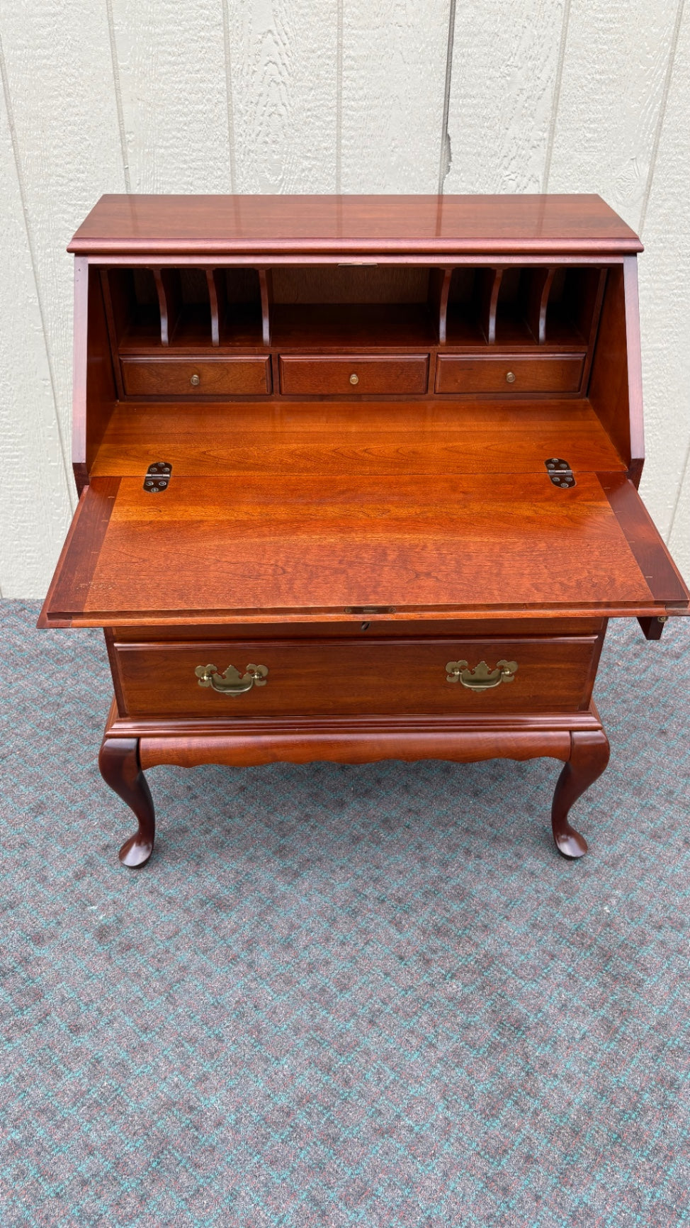 68080  Queen Anne Style Mahogany Slant Front Desk with Cabriole Legs