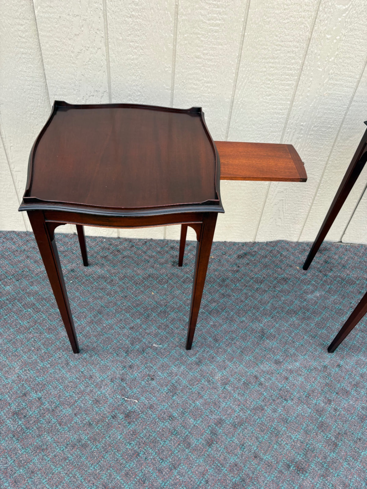 68160  Pair of Fine Arts Furniture Side Tables with Pull-Outs, Mahogany